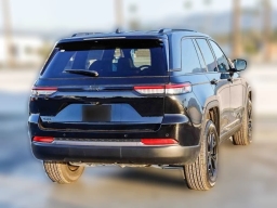 Jeep Grand Cherokee Laredo Altitude 4x4 2026