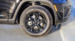 Jeep Grand Cherokee Laredo Altitude 4x4 2026