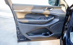 Jeep Grand Cherokee Laredo Altitude 4x4 2026