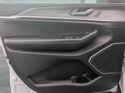 Jeep Grand Cherokee Laredo Altitude 4x4 2026