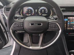 Jeep Grand Cherokee Laredo Altitude 4x4 2026