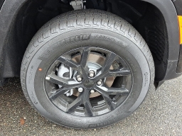 Jeep Grand Cherokee Laredo Altitude 4x4 2026