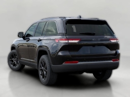 Jeep Grand Cherokee Laredo Altitude 4x4 2026