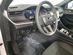 Jeep Grand Cherokee Laredo Altitude 4x4 2026