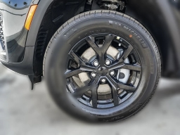 Jeep Grand Cherokee Laredo Altitude 4x4 2026