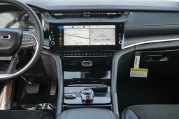 Jeep Grand Cherokee Laredo Altitude 4x4 2026