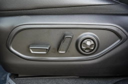 Jeep Grand Cherokee Laredo Altitude 4x4 2026