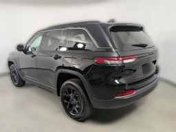 Jeep Grand Cherokee Laredo Altitude 4x4 2026