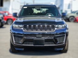 Jeep Grand Cherokee Laredo Altitude 4x4 2026