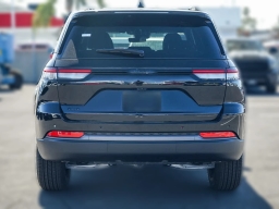 Jeep Grand Cherokee Laredo Altitude 4x4 2026