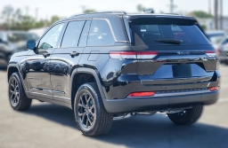 Jeep Grand Cherokee Laredo Altitude 4x4 2026