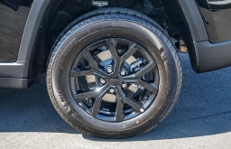 Jeep Grand Cherokee Laredo Altitude 4x4 2026