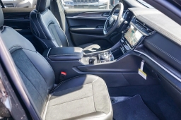 Jeep Grand Cherokee Laredo Altitude 4x4 2026