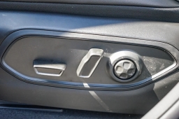 Jeep Grand Cherokee Laredo Altitude 4x4 2026