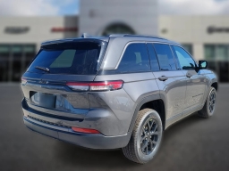 Jeep Grand Cherokee Laredo Altitude 4x4 2026