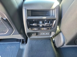 Jeep Grand Cherokee Laredo Altitude 4x4 2026