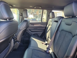 Jeep Grand Cherokee Laredo Altitude 4x4 2026