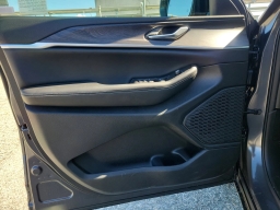 Jeep Grand Cherokee Laredo Altitude 4x4 2026