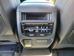 Jeep Grand Cherokee Laredo Altitude 4x4 2026