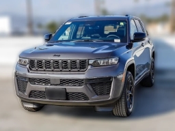 Jeep Grand Cherokee Laredo Altitude 4x4 2026