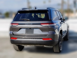 Jeep Grand Cherokee Laredo Altitude 4x4 2026