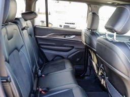 Jeep Grand Cherokee Laredo Altitude 4x4 2026