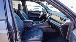 Jeep Grand Cherokee Laredo Altitude 4x4 2026