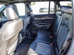 Jeep Grand Cherokee Laredo Altitude 4x4 2026