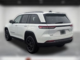 Jeep Grand Cherokee Laredo Altitude 4x4 2026