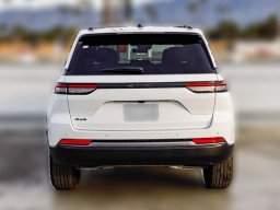 Jeep Grand Cherokee Laredo Altitude 4x4 2026