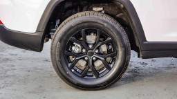 Jeep Grand Cherokee Laredo Altitude 4x4 2026