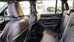 Jeep Grand Cherokee Laredo Altitude 4x4 2026