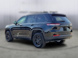 Jeep Grand Cherokee Laredo Altitude 4x4 2026