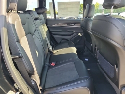 Jeep Grand Cherokee Laredo Altitude 4x4 2026