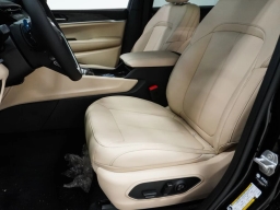 Jeep Grand Cherokee Laredo Altitude 4x4 2026