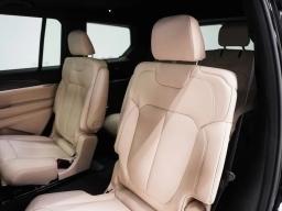 Jeep Grand Cherokee Laredo Altitude 4x4 2026