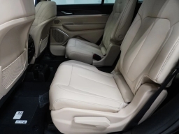 Jeep Grand Cherokee Laredo Altitude 4x4 2026