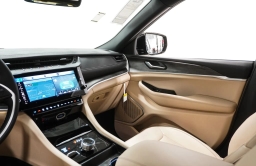 Jeep Grand Cherokee Laredo Altitude 4x4 2026