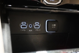 Jeep Grand Cherokee Laredo Altitude 4x4 2026