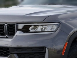 Jeep Grand Cherokee Laredo Altitude 4x4 2026