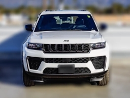 Jeep Grand Cherokee Laredo Altitude 4x4 2026