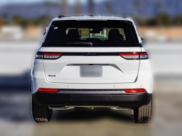 Jeep Grand Cherokee Laredo Altitude 4x4 2026