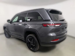 Jeep Grand Cherokee Laredo Altitude 4x4 2026