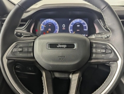 Jeep Grand Cherokee Laredo Altitude 4x4 2026