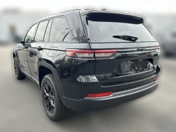 Jeep Grand Cherokee Laredo Altitude 4x4 2026