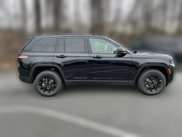 Jeep Grand Cherokee Laredo Altitude 4x4 2026