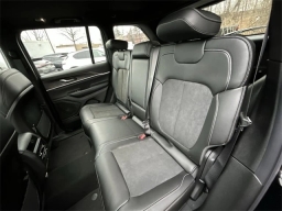 Jeep Grand Cherokee Laredo Altitude 4x4 2026