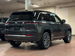 Jeep Grand Cherokee Summit 4x4 2026