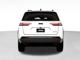 Jeep Grand Cherokee L Laredo 4x2 2026
