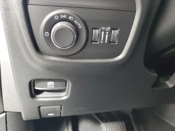 Jeep Grand Cherokee L Laredo 4x2 2025